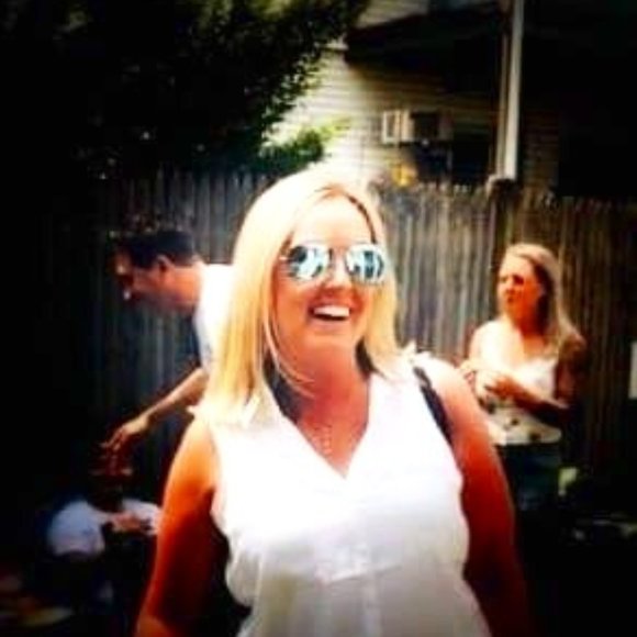 Meet your Posher, Taryn - Picture 1 of 6